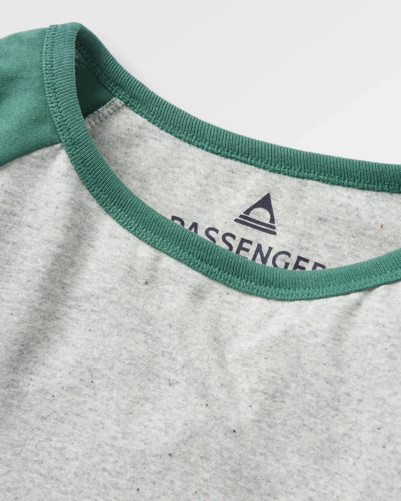 made_to_roam_recyceltes_langarmshirt__graumeliert_6.webp Sale Made to Roam Recyceltes Langarmshirt - Herren T-shirts & Tanktops