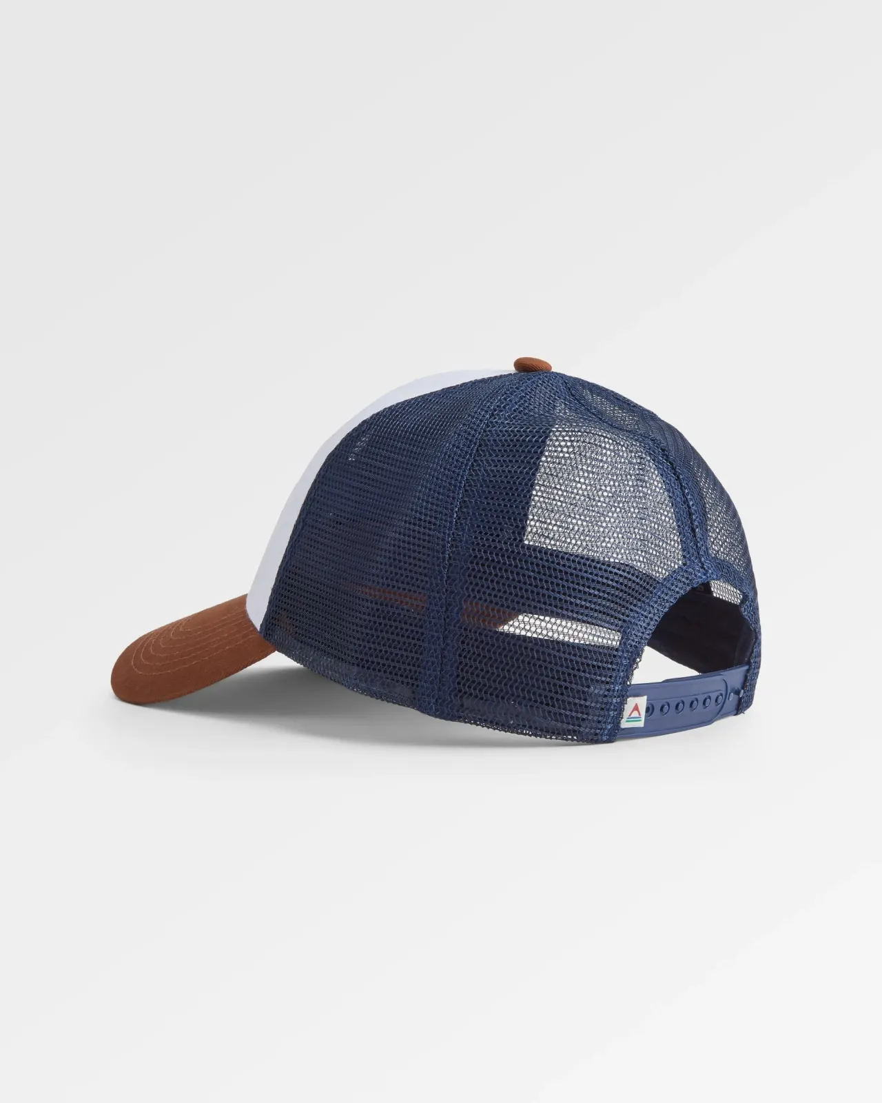 made_to_roam_trucker_kappe__sattes_marineblaugummi_2.webp Outlet Made To Roam Trucker Kappe - Sattes Marineblau/Gummi Herren Kappen & Hüte | Kappen & Hüte