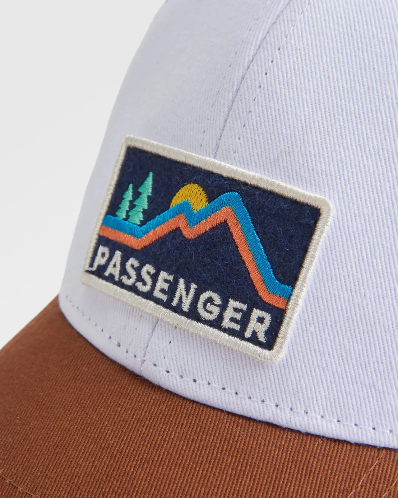 made_to_roam_trucker_kappe__sattes_marineblaugummi_5.webp Outlet Made To Roam Trucker Kappe - Sattes Marineblau/Gummi Herren Kappen & Hüte | Kappen & Hüte
