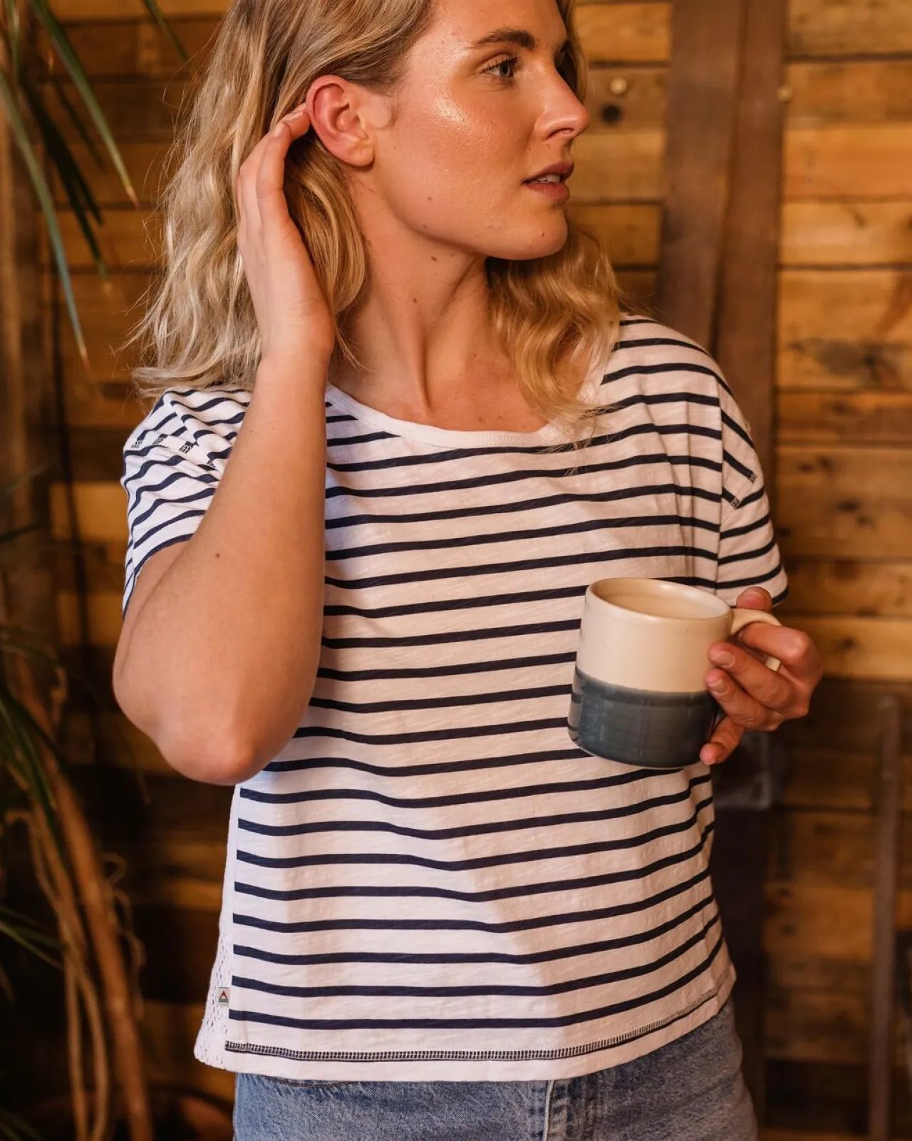 magnolia_recycled_cotton_crochet_trim_tshirt__marine_streifen_2.webp Best Sale Magnolia Recycled Cotton Crochet Trim T-Shirt - Marine Streifen Damen Oberteile & T-shirts