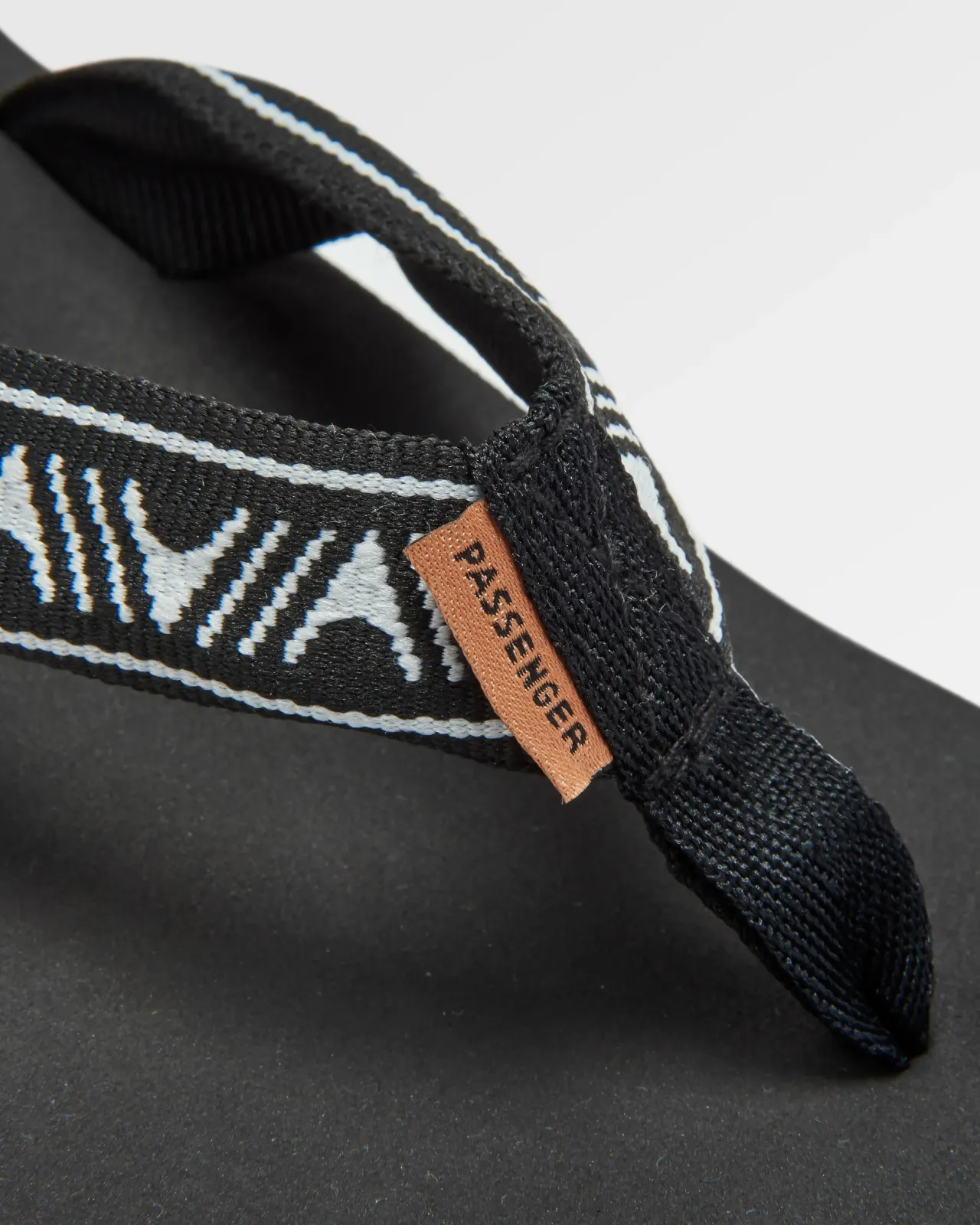 malibu_flip_flop__pfad_monochrom_3.webp Discount Malibu Flip Flop - Pfad Monochrom Damen Flip Flops & Sandalen