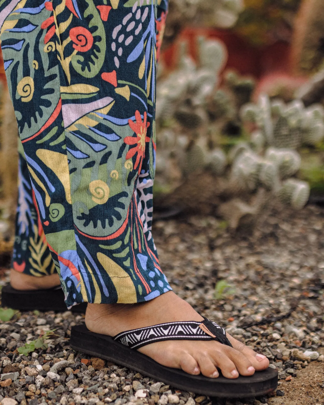 malibu_flip_flop__pfad_monochrom_8.webp Discount Malibu Flip Flop - Pfad Monochrom Damen Flip Flops & Sandalen