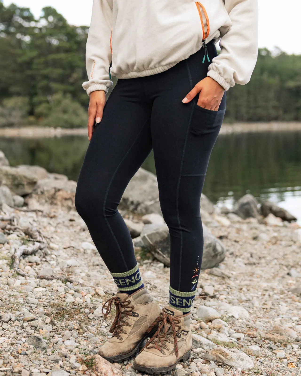 mantra_recycelte_leggings__schwarz_7.webp Clearance Mantra Recycelte Leggings - Damen Leggings | Latzhosen & Hosen