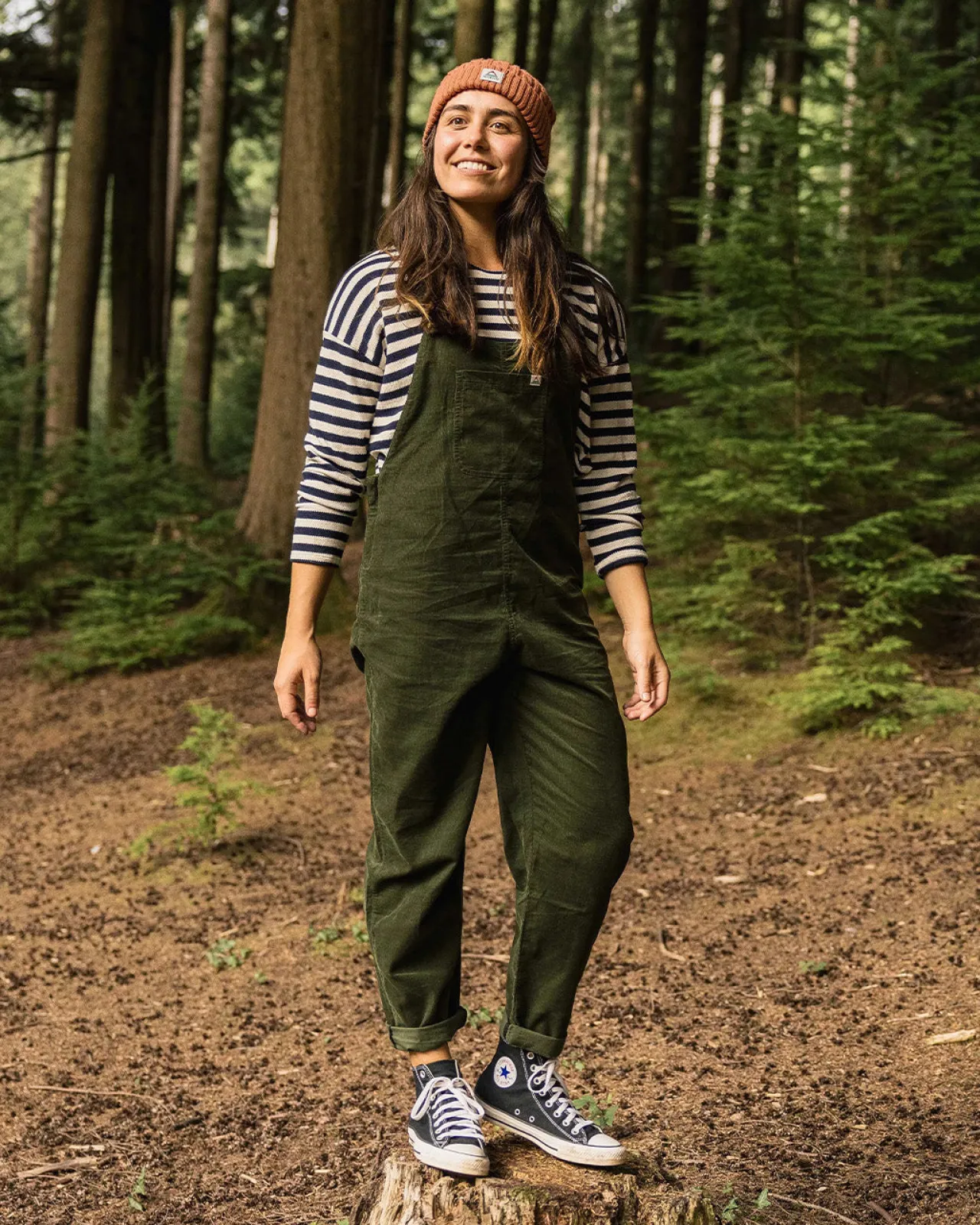 meadows_organische_baumwolle_cordlatzhose__tannengrn_4.webp Best Sale Meadows Organische Baumwolle Cord-Latzhose - Damen Latzhosen & Hosen