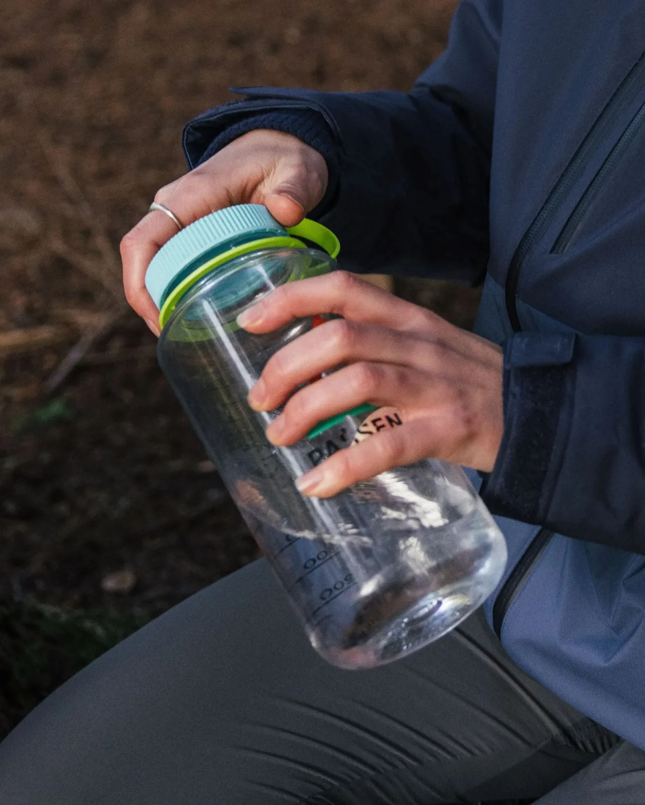 nalgene_l_weithalswasserflasche__klar__klar_3.webp Sale Nalgene 1L Weithals-Wasserflasche - - Outdoor Küchenutensilien | Surfzubehör