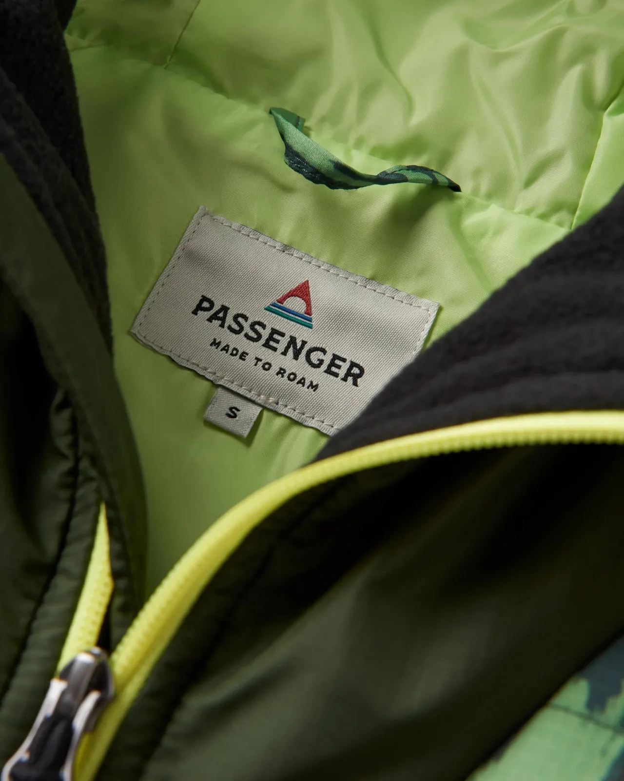 ocean_recycelte_isolierte__zip_jacke__abstrakte_bergtanne_4.webp Clearance Ocean recycelte isolierte 1/2 Zip Jacke - Abstrakte Bergtanne Damen Isoliert