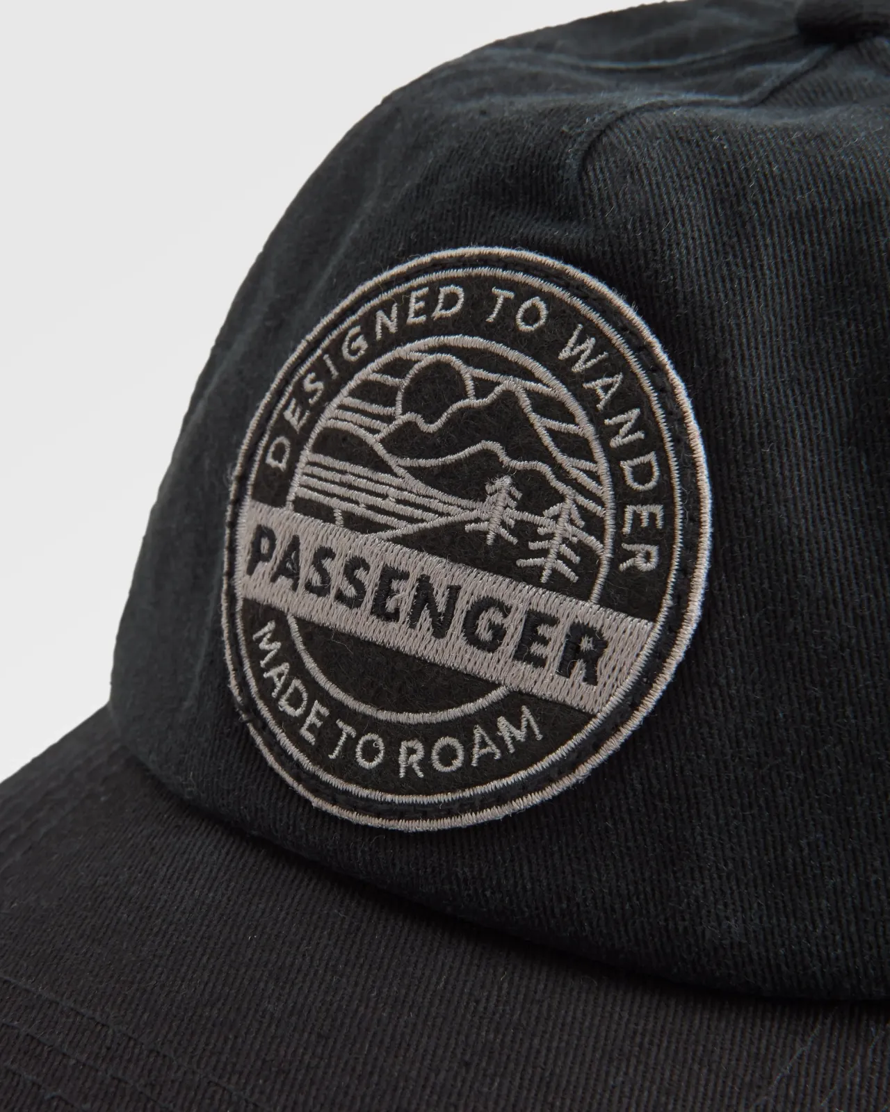 odyssey_recycelte_panelkappe__schwarz_4.webp Shop Odyssey Recycelte 5-Panel-Kappe - Herren Kappen & Hüte | Kappen & Hüte