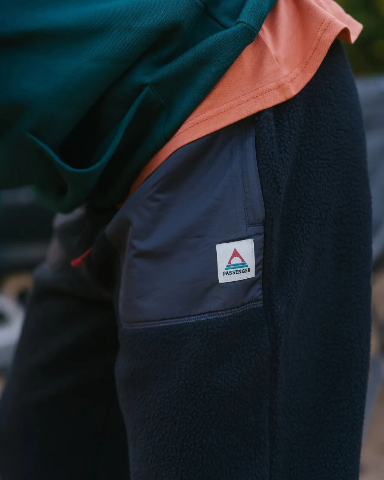 offgrid_recycelte_sherpafleecejogginghose__schwarz_4.webp Shop Offgrid recycelte Sherpa-Fleece-Jogginghose - Herren Hosen
