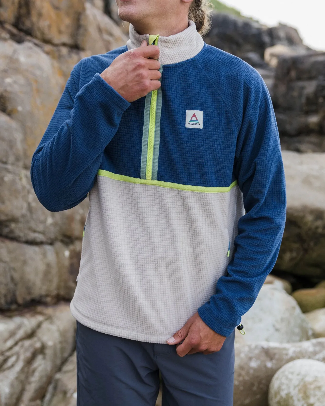 overlook_recyceltes_polarfleece_im_gitterdesign__dunkles_denimkieselgrau_7.webp Cheap Overlook recyceltes Polar-Fleece im Gitterdesign - Dunkles Denim/Kieselgrau Herren Oberteile