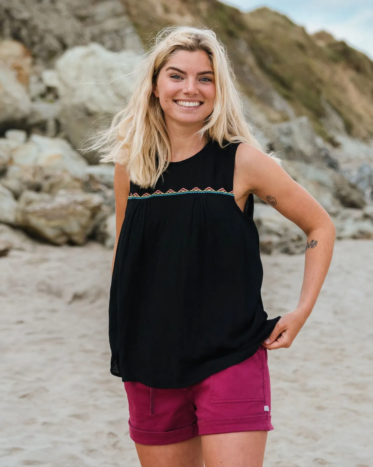 petal_top__schwarz_5.webp Sale Petal Top - Damen Tanktops