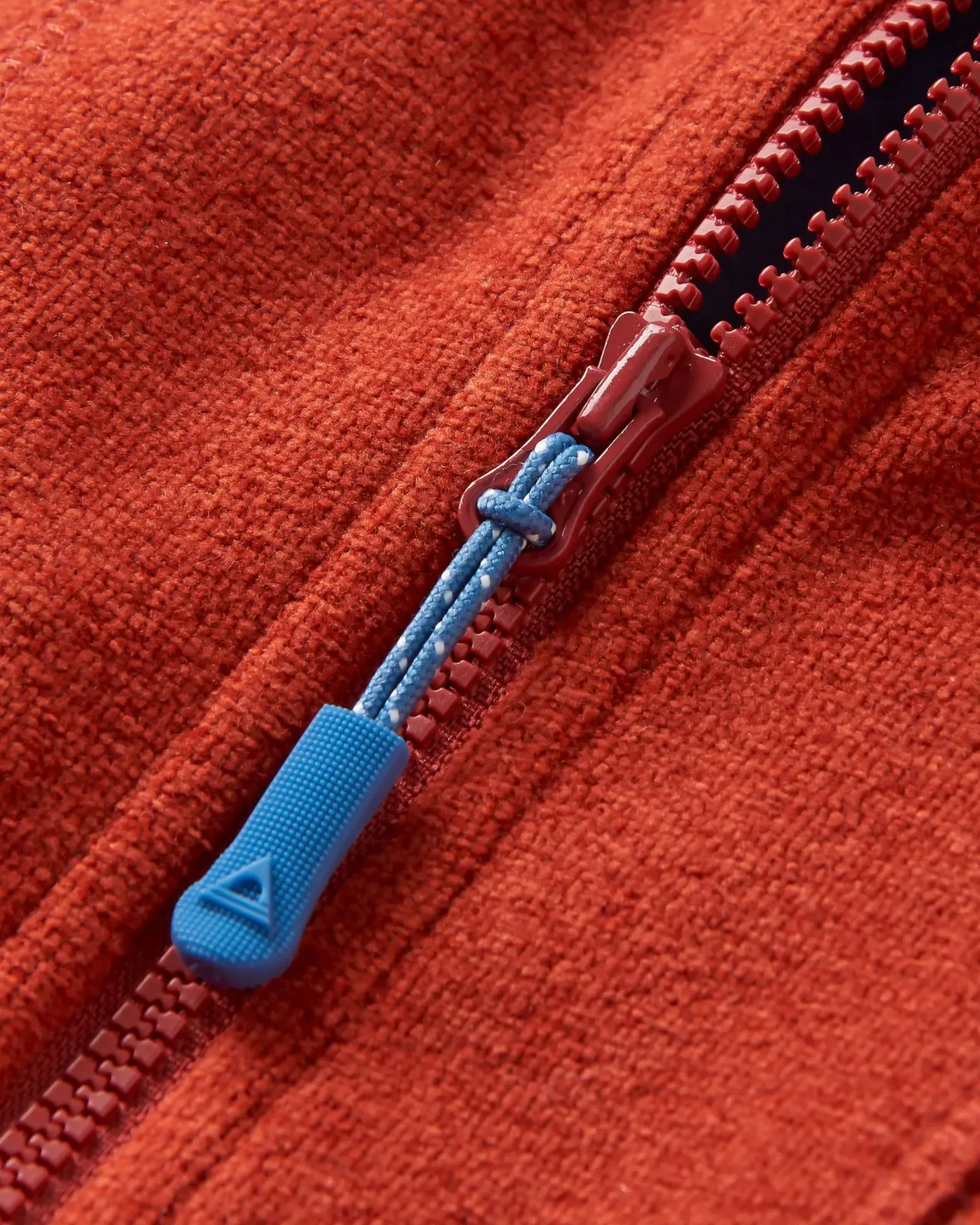 pinegrove_recyceltes_polartec_fleece_hoodie__roter_ocker_5.webp Discount Pinegrove recyceltes Polartec® Fleece Hoodie - Roter Ocker Herren Kapuzenpullover & Sweatshirts | Oberteile