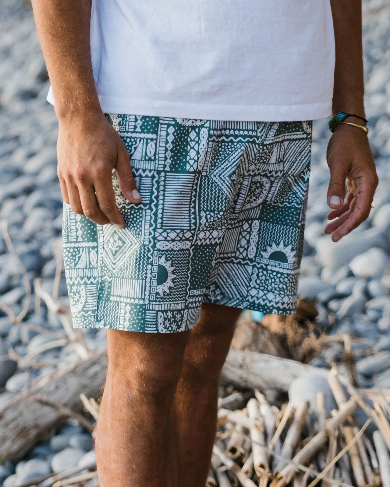 porto_recycelte_allzweckbadehose__vintage_patchwork_dunkler_wald_2.webp Outlet Porto recycelte Allzweck-Badehose - Vintage Patchwork Dunkler Wald Herren Kurze Hosen