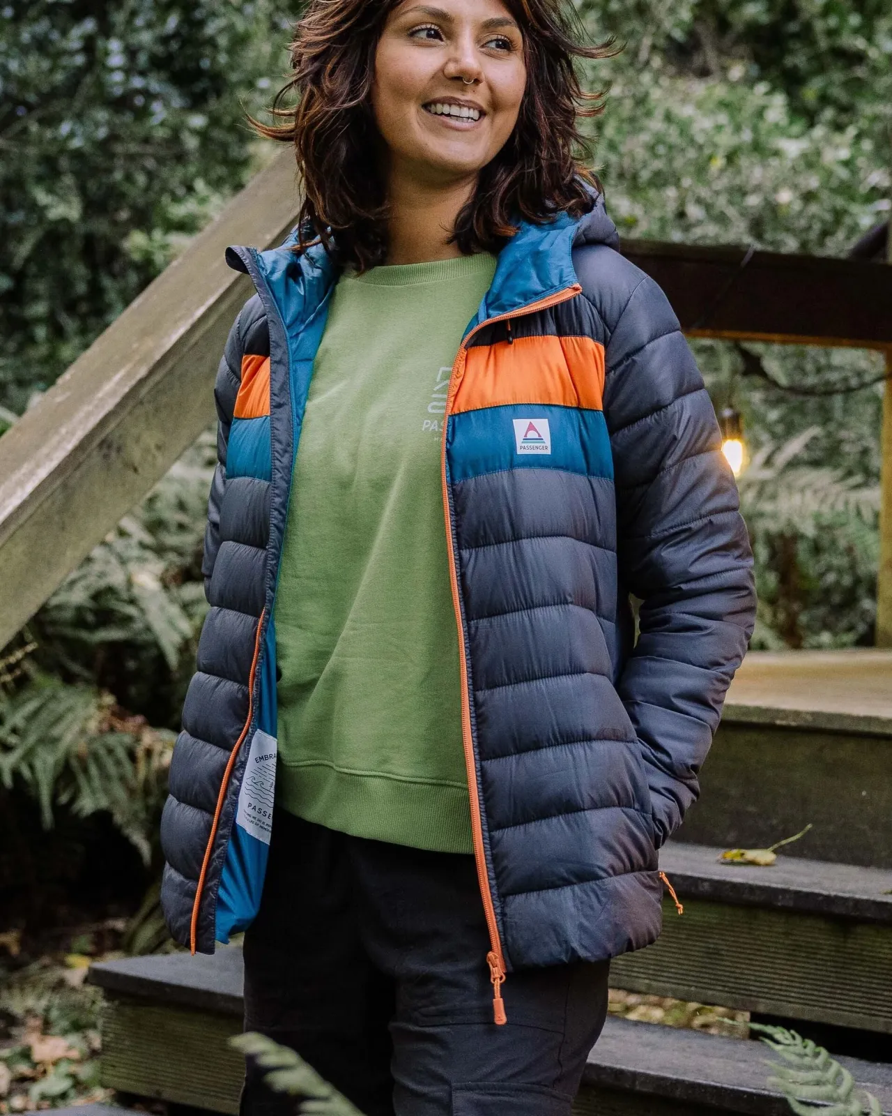 pow__isolierte_jacke__holzkohle_2.webp Flash Sale Pow 2.0 Isolierte Jacke - Damen Isoliert