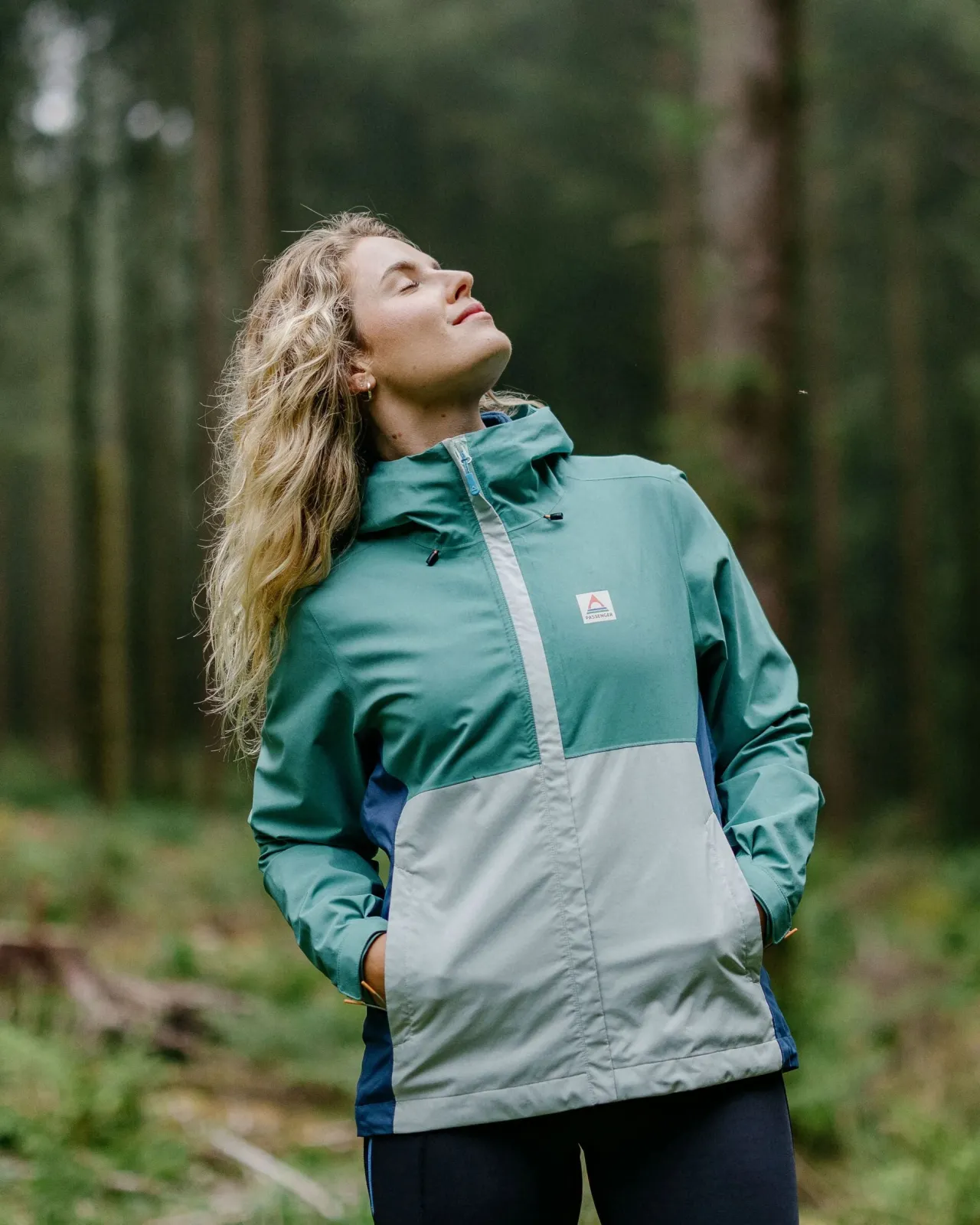 Fashion Rainstorm recycelte wasserdichte Jacke - Tiefsee/Brandungsspray Damen Wasserdicht