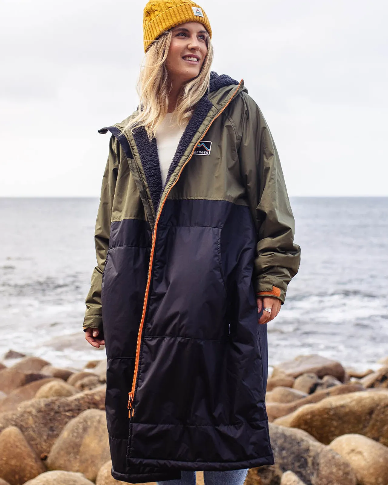 roaming_recycelter_sherpasurfponcho__schwarz_khaki_16.webp Cheap Roaming recycelter Sherpa-Surfponcho - Schwarz/ Khaki Surf-ponchos | Surf-ponchos