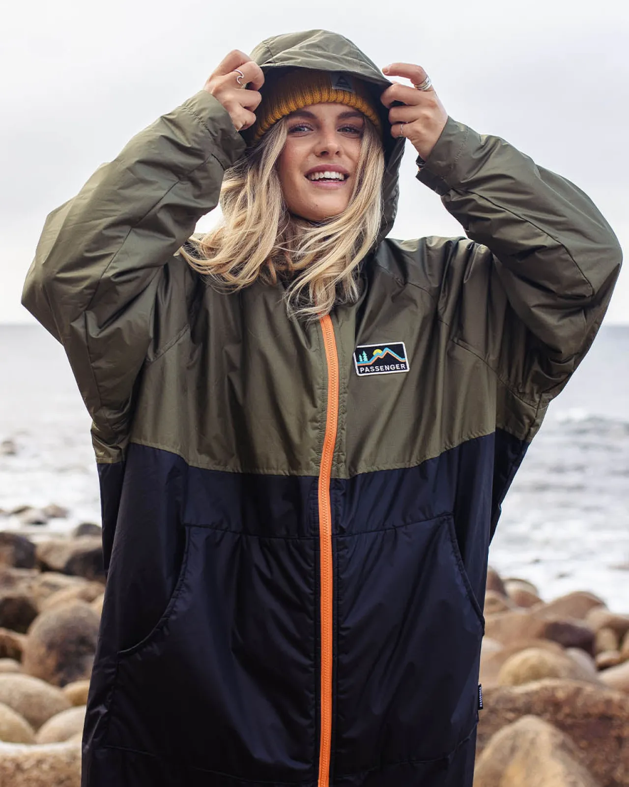 roaming_recycelter_sherpasurfponcho__schwarz_khaki_36.webp Cheap Roaming recycelter Sherpa-Surfponcho - Schwarz/ Khaki Surf-ponchos | Surf-ponchos