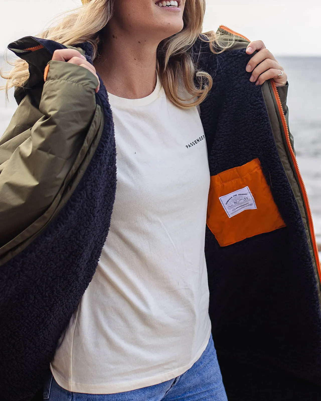 roaming_recycelter_sherpasurfponcho__schwarz_khaki_4.webp Cheap Roaming recycelter Sherpa-Surfponcho - Schwarz/ Khaki Surf-ponchos | Surf-ponchos