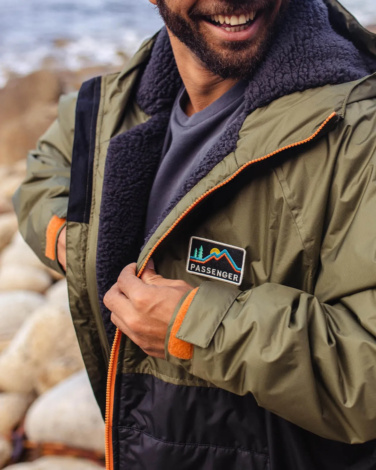 roaming_recycelter_sherpasurfponcho__schwarz_khaki_5.webp Cheap Roaming recycelter Sherpa-Surfponcho - Schwarz/ Khaki Surf-ponchos | Surf-ponchos