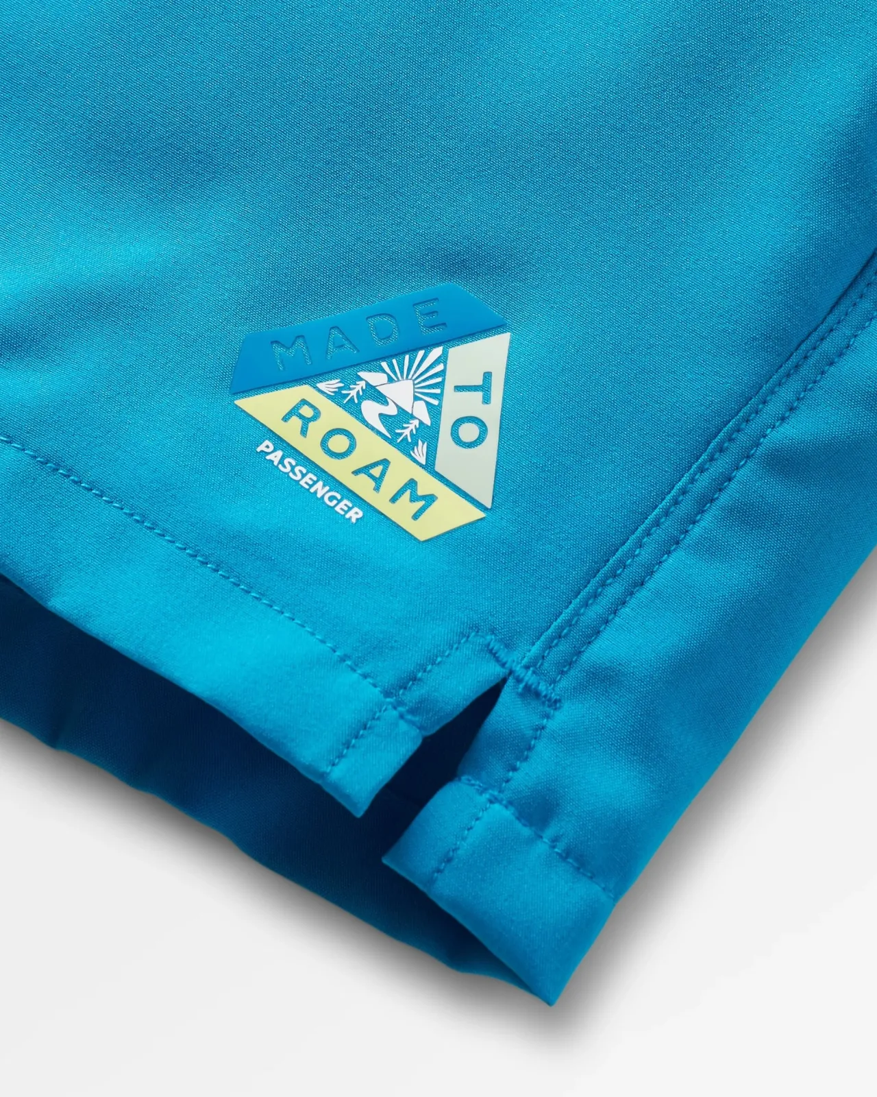 roundtrip_wandershorts__blauer_pool_5.webp Sale Roundtrip Wandershorts - Blauer Pool Damen Kurze Hosen | Hosen