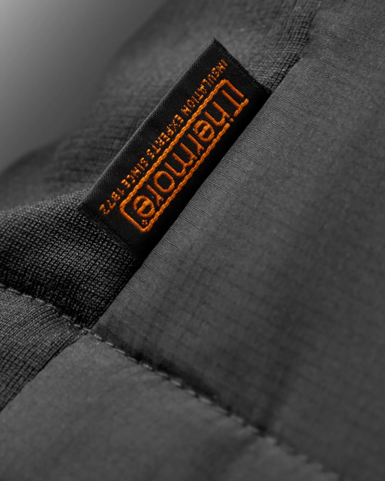 shasta_light_thermore_isolierte_jacke__schwarz_10.webp Sale Shasta Light Thermore® isolierte Jacke - Damen Isoliert | Oberteile