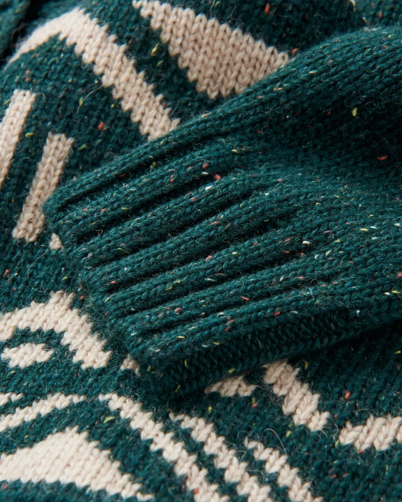 snoozle_recycelter_gestrickter_kapuzencardigan__regenwald_4.webp Best Sale Snoozle Recycelter gestrickter Kapuzencardigan - Damen Strickwaren