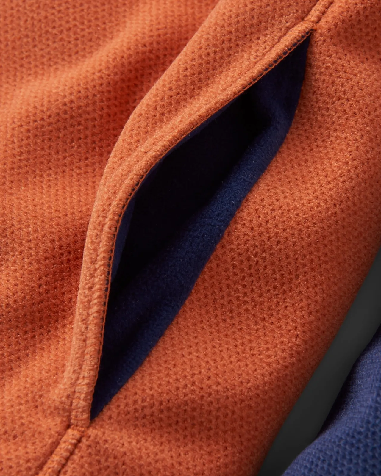 snowdrop_pullover_aus_recyceltem_polartec_fleece__tiefes_marineblau_2.webp Online Snowdrop Pullover aus recyceltem Polartec® Fleece - Tiefes Marineblau Damen Oberteile