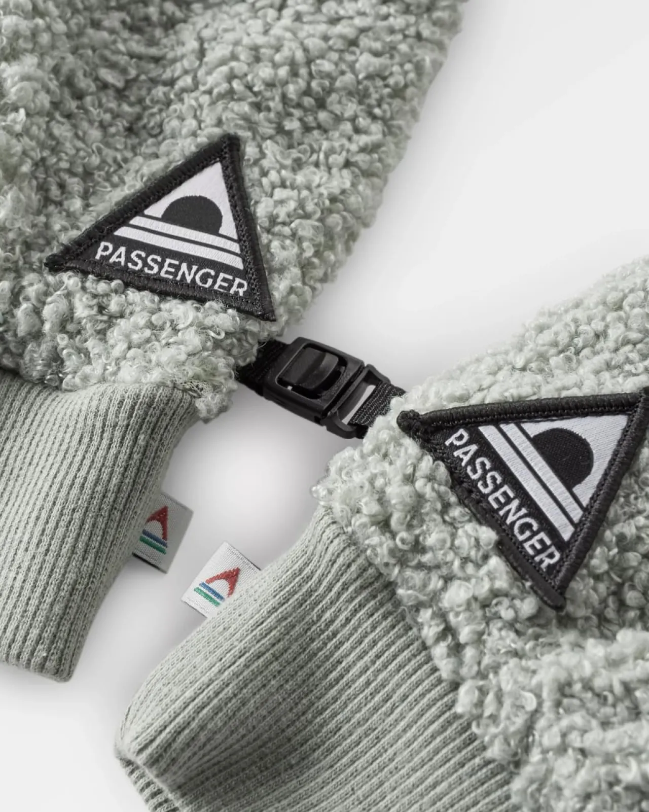 snowfall__recycelte_sherpahandschuhe__pistazie_4.webp Cheap Snowfall 2.0 recycelte Sherpa-Handschuhe - Damen Handschuhe