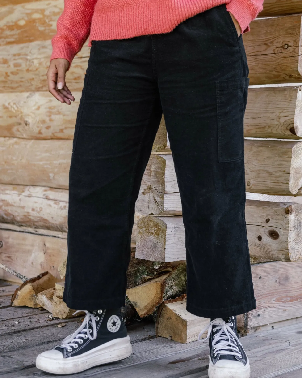 soemday__biocordcrop_top__schwarz_2.webp Clearance Soemday 2.0 Bio-Cord-Crop Top - Damen Latzhosen & Hosen