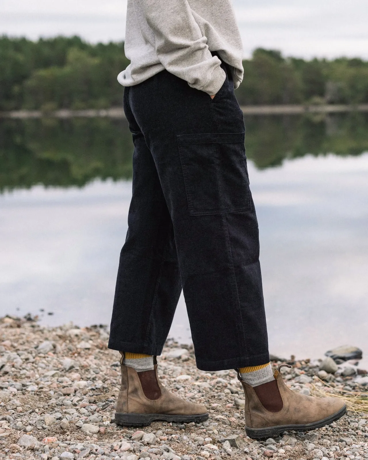 soemday__biocordcrop_top__schwarz_6.webp Clearance Soemday 2.0 Bio-Cord-Crop Top - Damen Latzhosen & Hosen