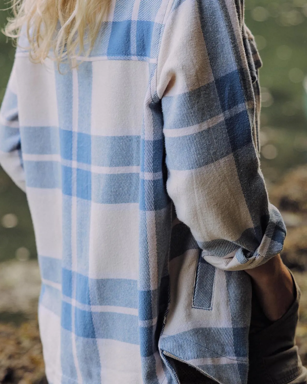 stella_biobaumwolllangarmshirt__provinz_blau_karo_2.webp Best Stella Bio-Baumwoll-Langarmshirt - Provinz Blau Karo Damen Hemden