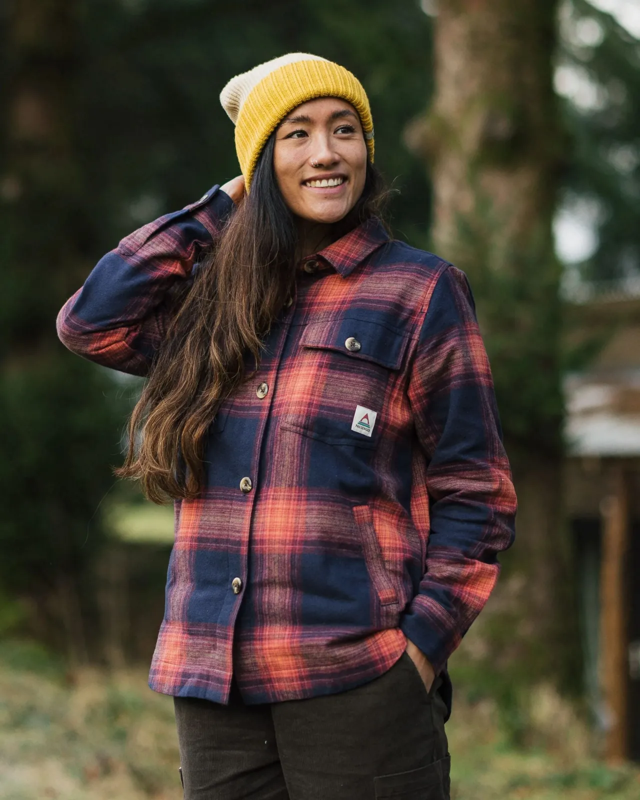 stella_biobaumwolllangarmshirt__reiches_marineblau_roter_ocker_karo_3.webp Outlet Stella Bio-Baumwoll-Langarmshirt - Reiches Marineblau/ Roter Ocker Karo Damen Hemden