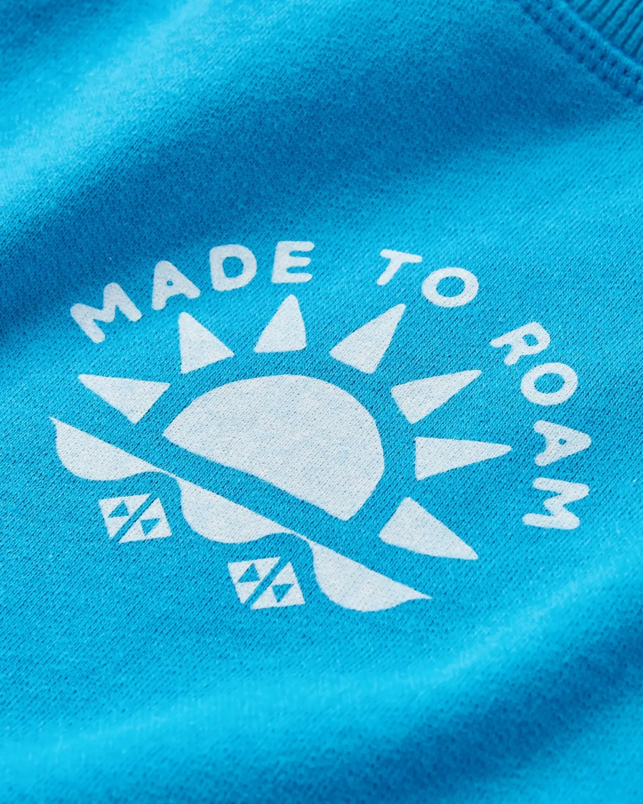 sunburst_recycelter_sweatshirt__blauer_pool_3.webp New Sunburst Recycelter Sweatshirt - Blauer Pool Damen Kapuzenpullover & Sweatshirts