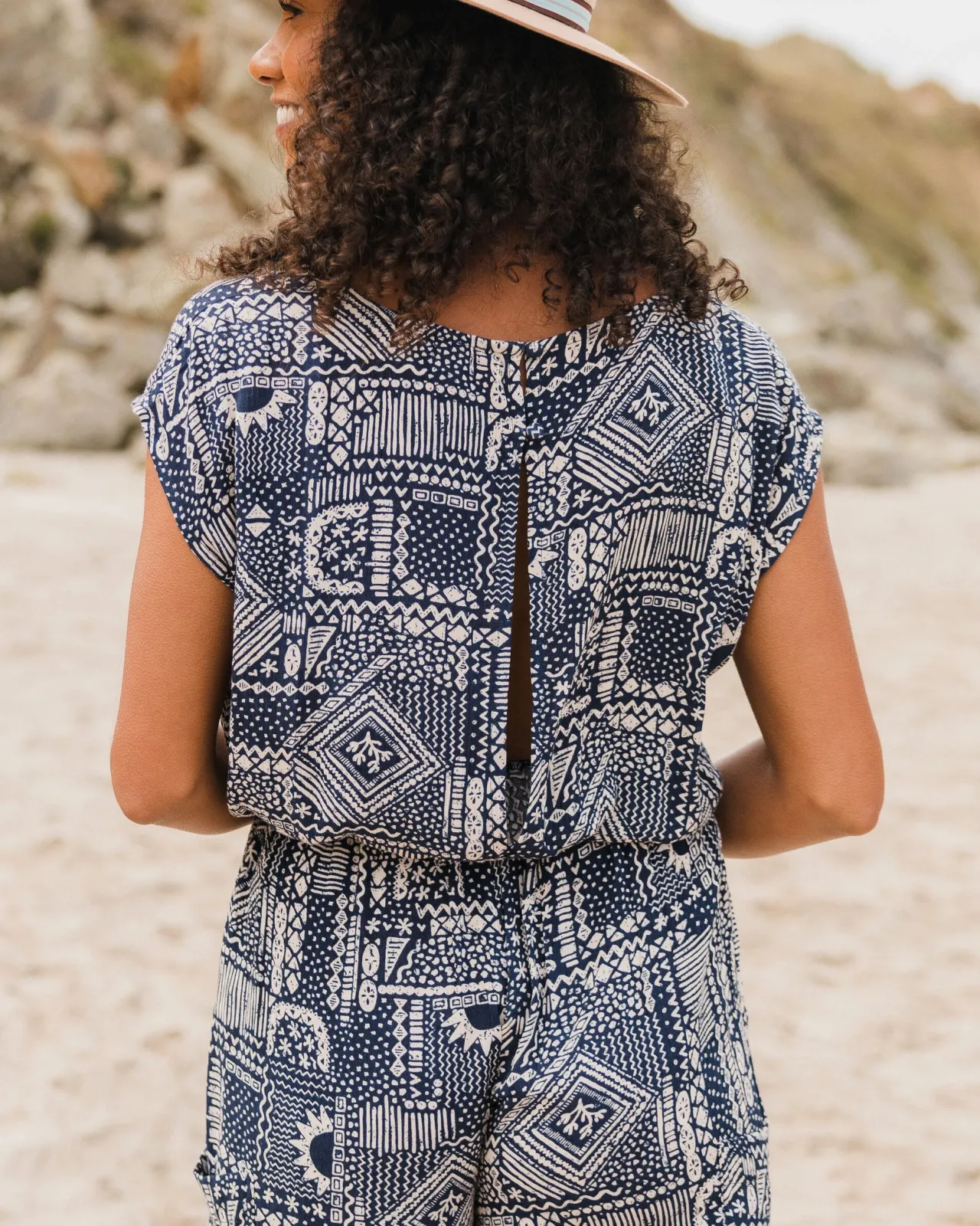 thimbleberry_jumpsuit__vintage_patchwork_marineblau_3.webp Outlet Thimbleberry Jumpsuit - Vintage Patchwork Marineblau Damen Jumpsuits & Playsuits | Latzhosen & Hosen