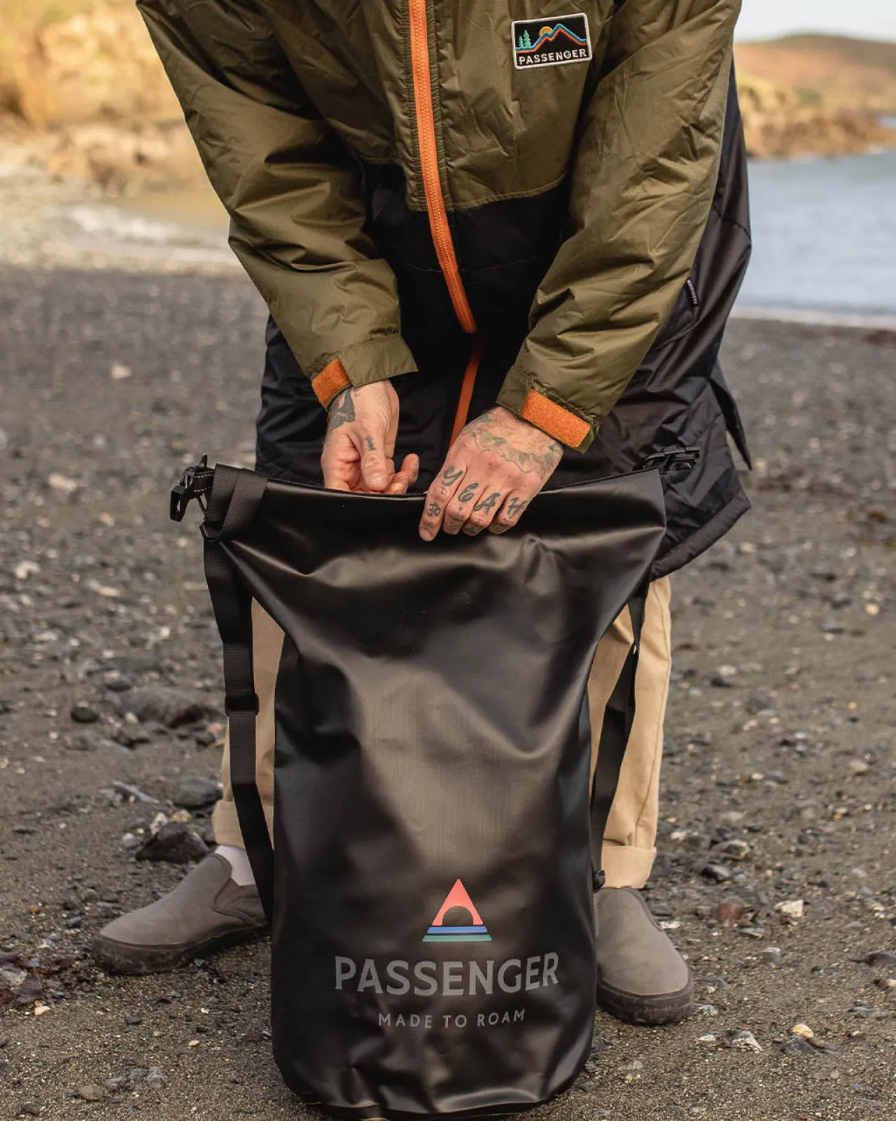 tide_l_recycelter_trockensack__schwarz_7-1.webp Outlet Tide 30L recycelter Trockensack - Wasserdichte Taschen | Wasserdichte Taschen