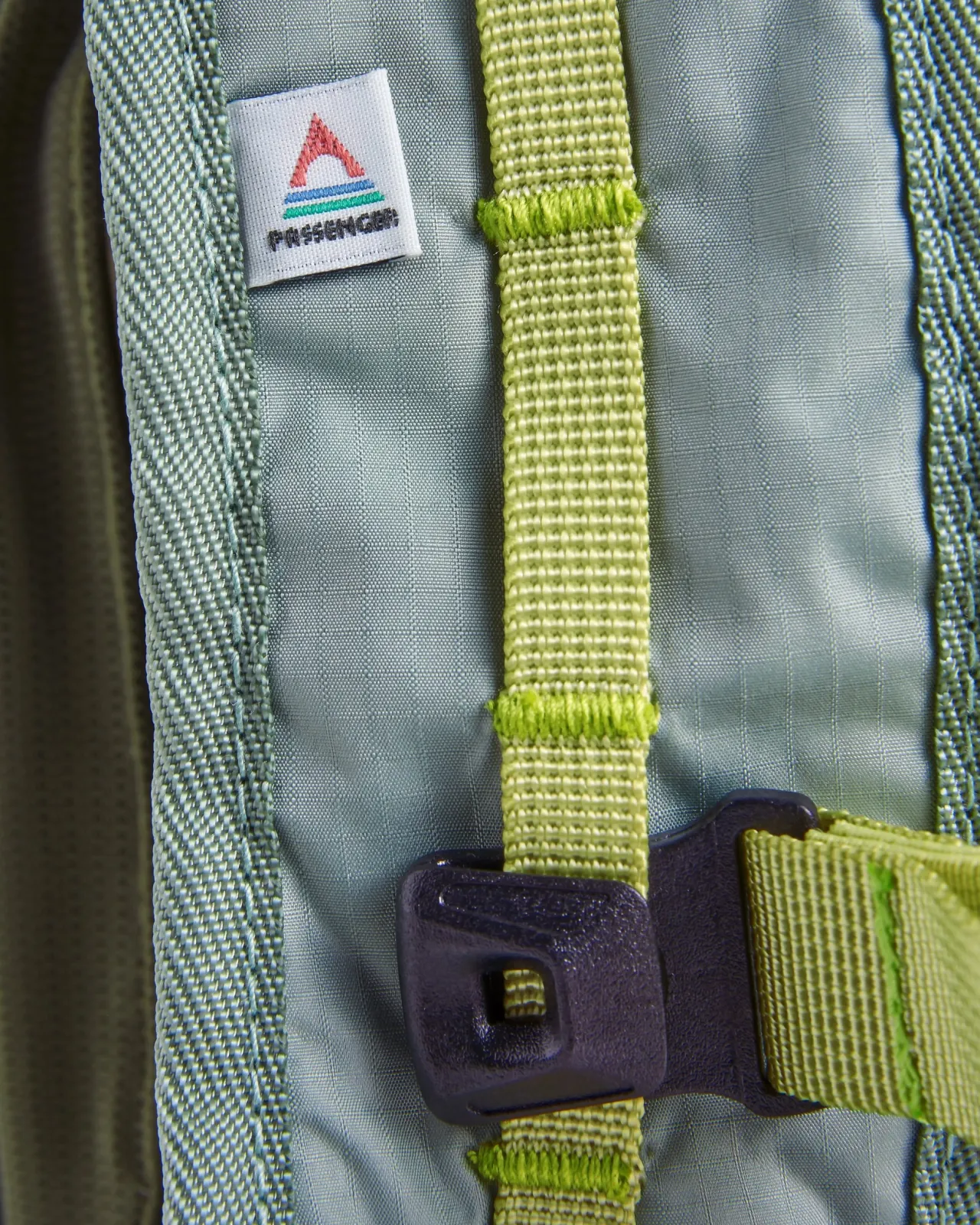 trail_light_packbarer_rucksack_aus_recyceltem_material__khaki_6.webp Online Trail Light Packbarer Rucksack aus recyceltem Material - Rucksäcke | Accessoires