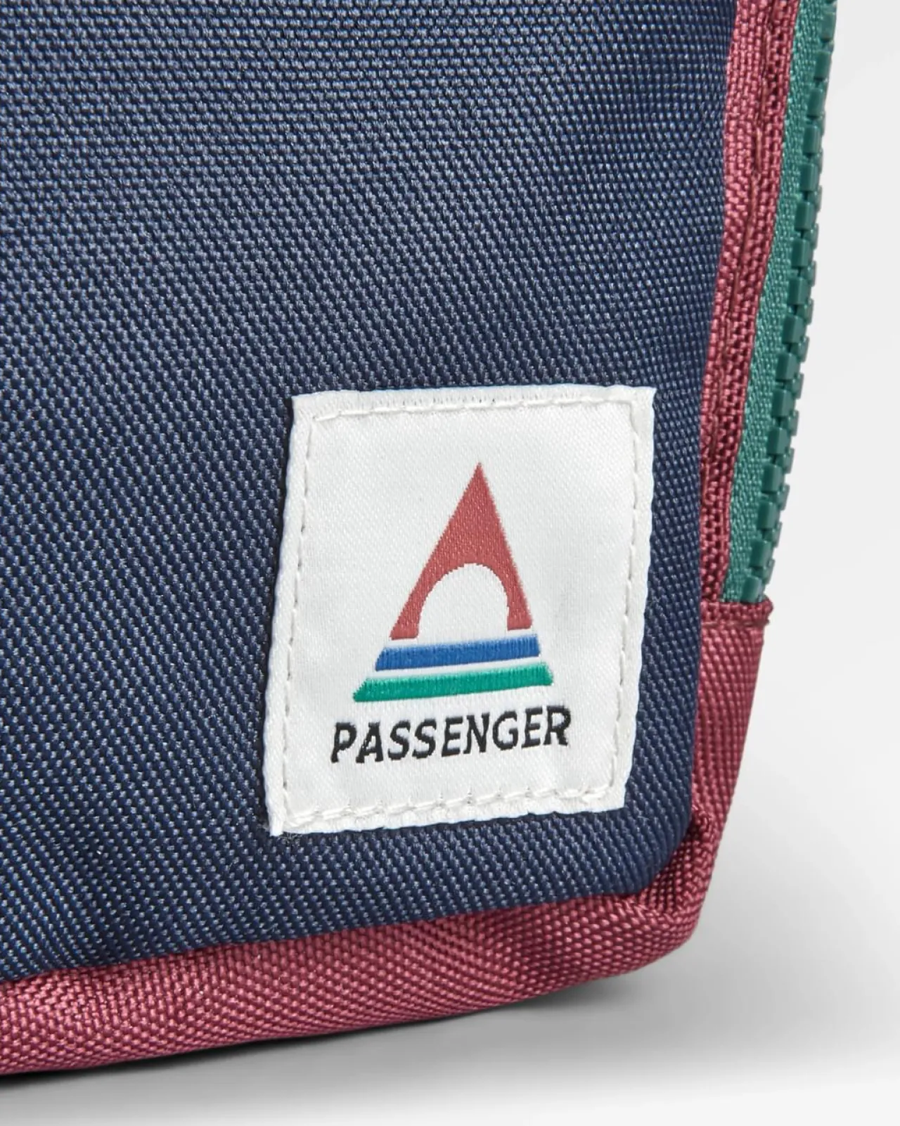 travel_waschtasche_aus_recyceltem_material__samba_tiefes_marineblau_3.webp Cheap Travel Waschtasche aus recyceltem Material - Samba/ Tiefes Marineblau Waschkits | Surfzubehör