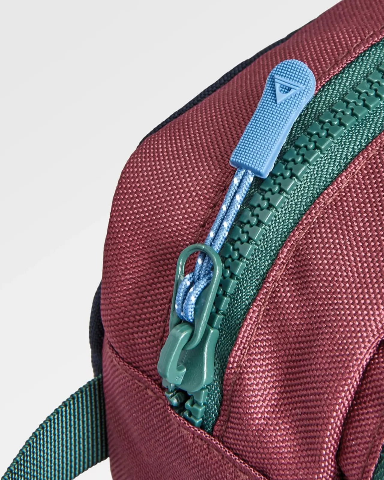 travel_waschtasche_aus_recyceltem_material__samba_tiefes_marineblau_4.webp Cheap Travel Waschtasche aus recyceltem Material - Samba/ Tiefes Marineblau Waschkits | Surfzubehör