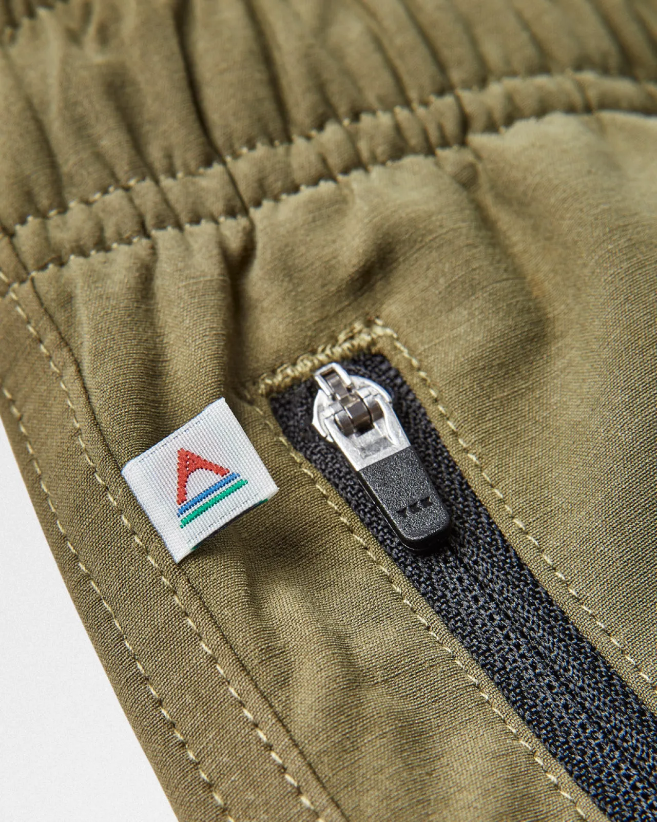 traveller_bio_allzweckshorts__khaki_5.webp Outlet Traveller Bio Allzweck-Shorts - Herren Surfzubehör | Surf Accessoires
