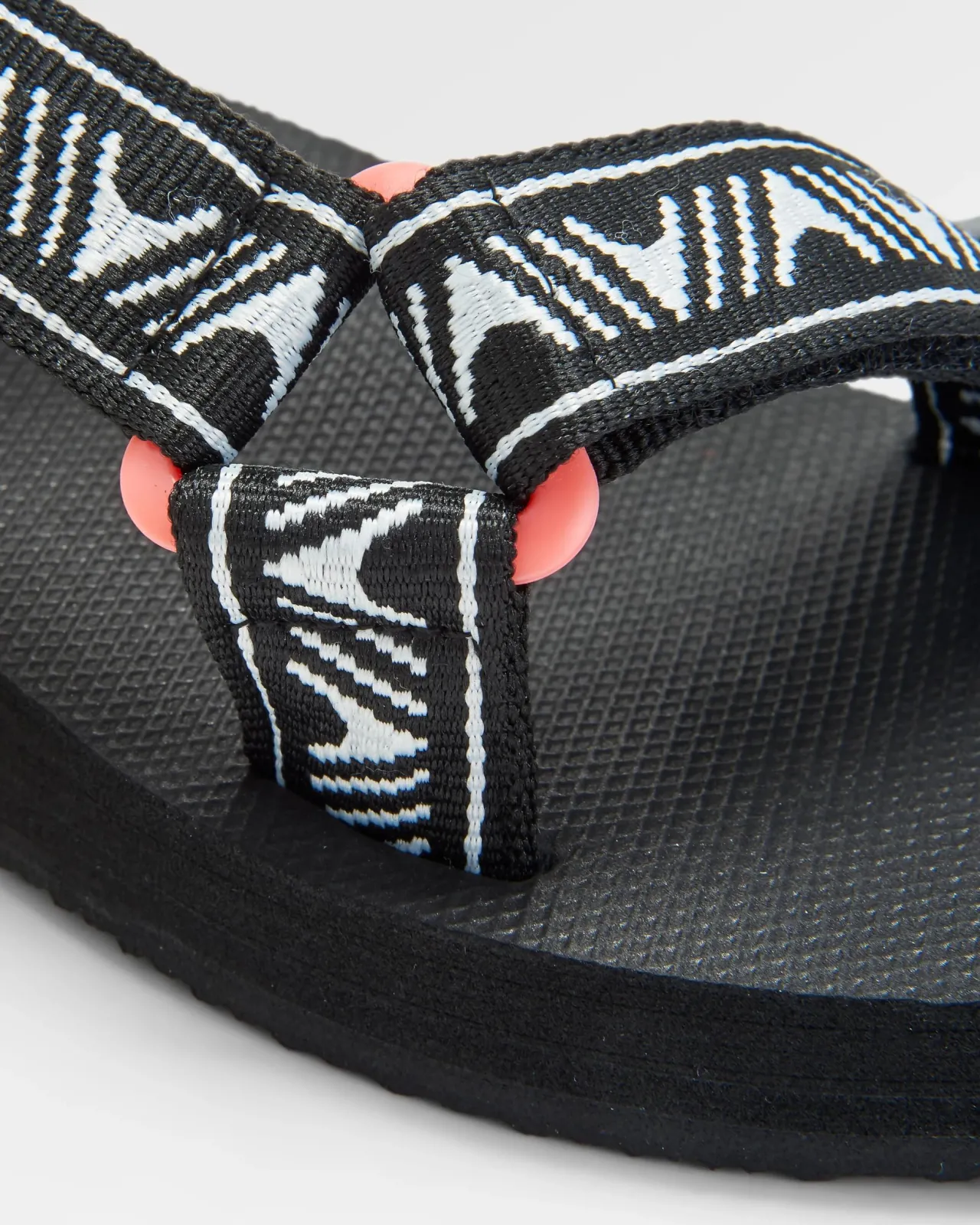 venice_sandale__pfad_monochrom_9.webp Fashion Venice Sandale - Pfad Monochrom Damen Flip Flops & Sandalen