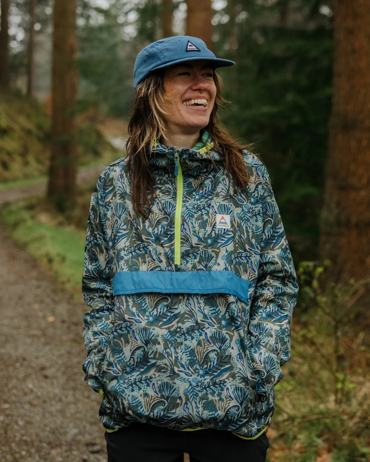 viento_recycelte_windjacke_anorak__abstrakte_seealge_pistazie_5.webp Store Viento Recycelte Windjacke Anorak - Abstrakte Seealge Pistazie Damen Oberteile