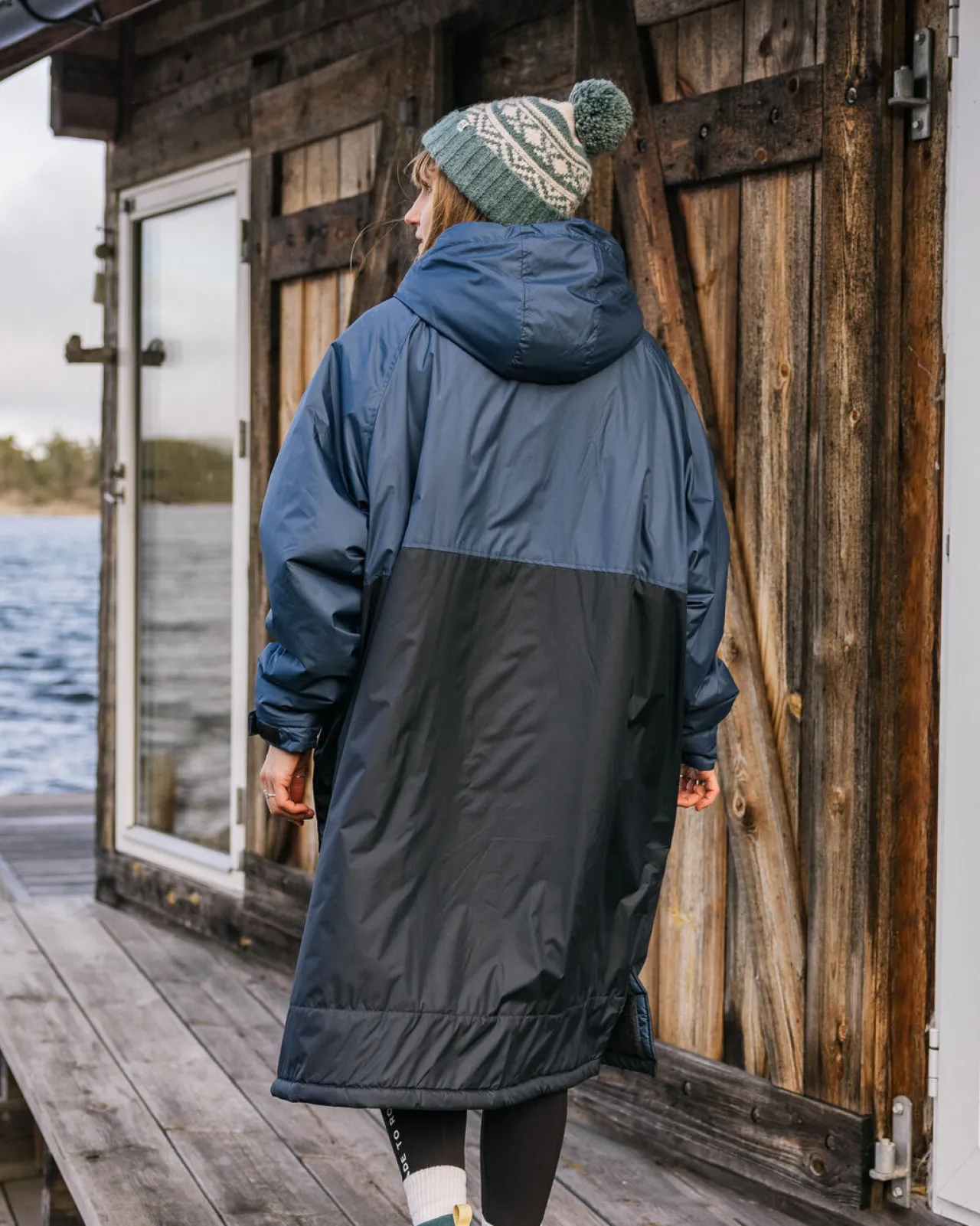 Hot Waves Recycelter Sherpa Gefütterter Surf-Poncho - Dunkles Denim/ Tiefes Marineblau Surf-ponchos
