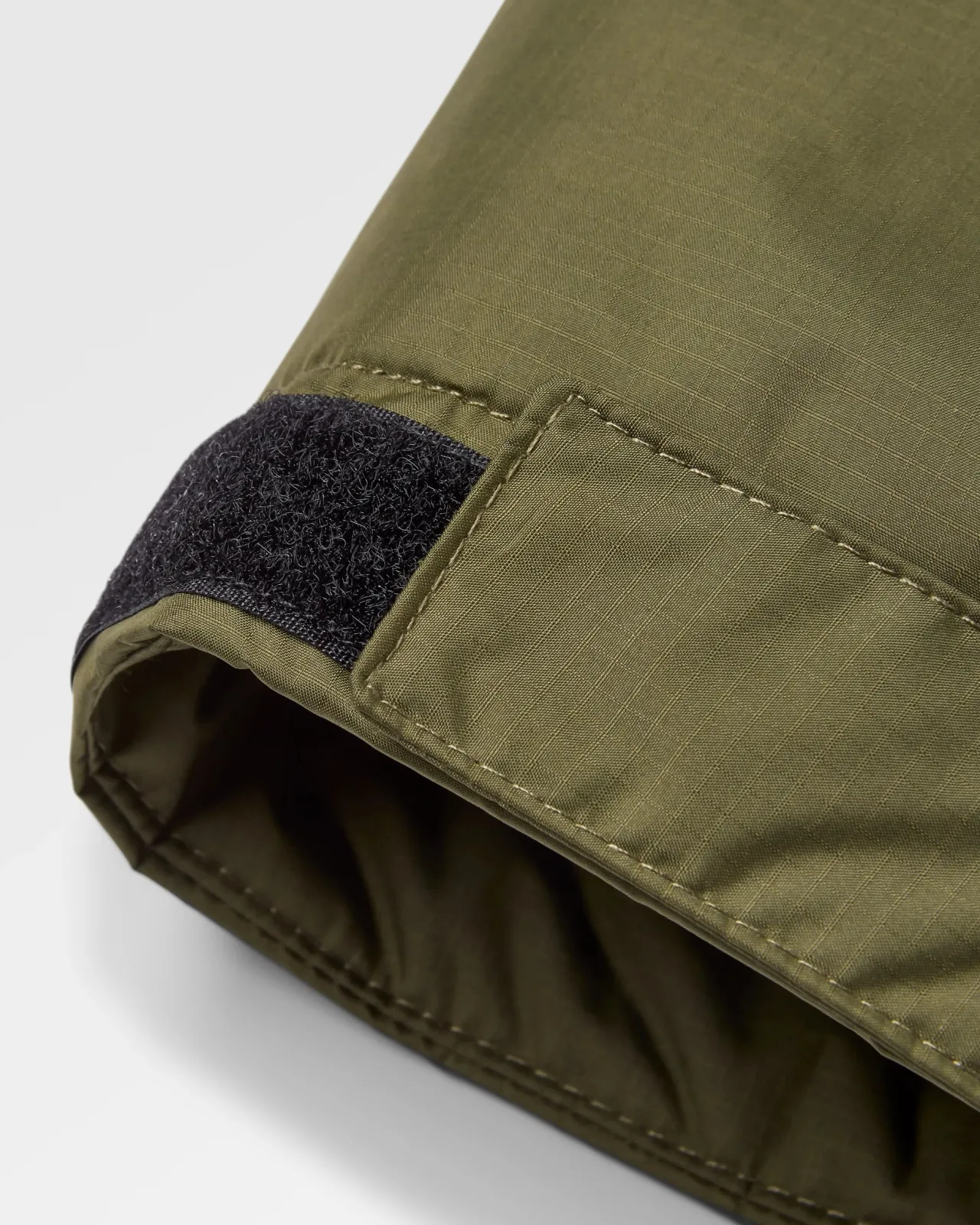 waves_recycelter_sherpa_geftterter_surfponcho__schwarzkhaki_6.webp Clearance Waves Recycelter Sherpa Gefütterter Surf-Poncho - Schwarz/Khaki Surf-ponchos | Surf-ponchos