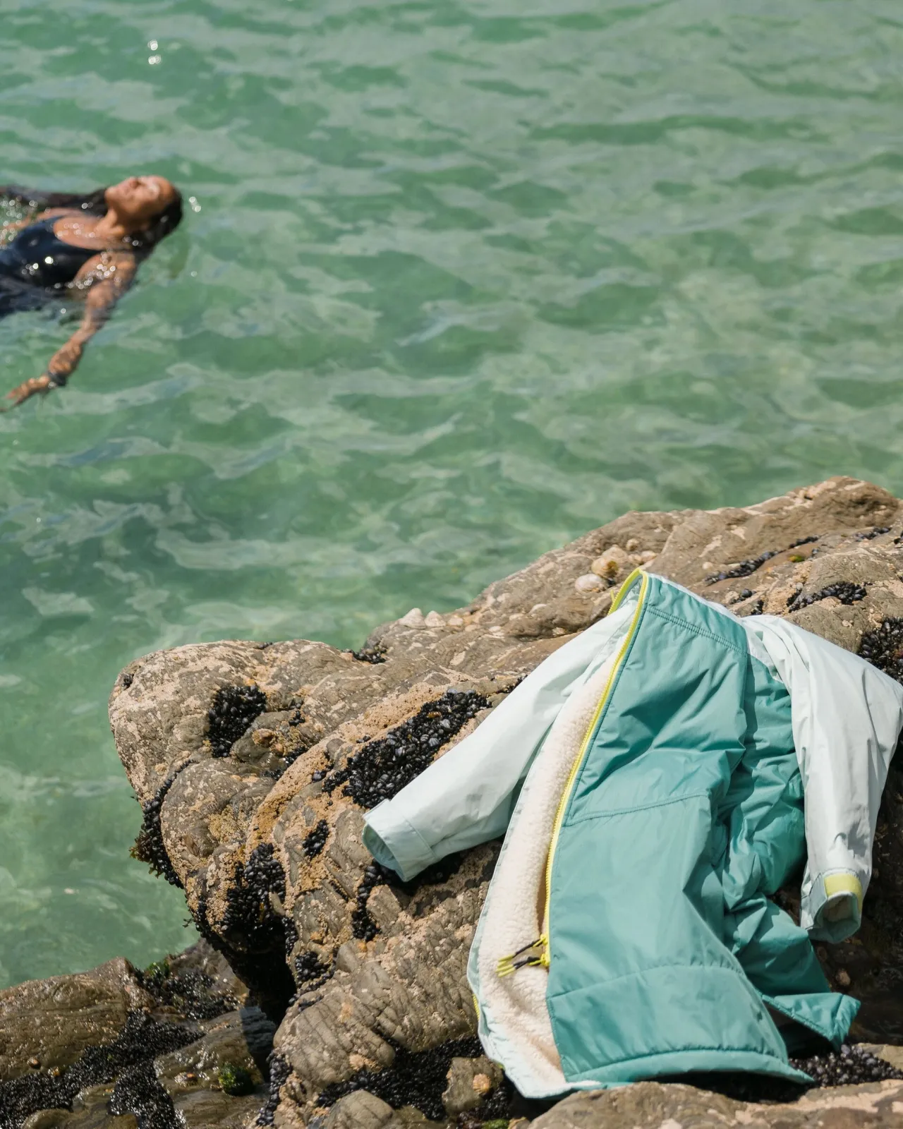 waves_recycelter_sherpa_geftterter_surfponcho__surf_spraytiefsee_3.webp Outlet Waves Recycelter Sherpa Gefütterter Surf-Poncho - Surf Spray/Tiefsee Surf-ponchos | Surf-ponchos