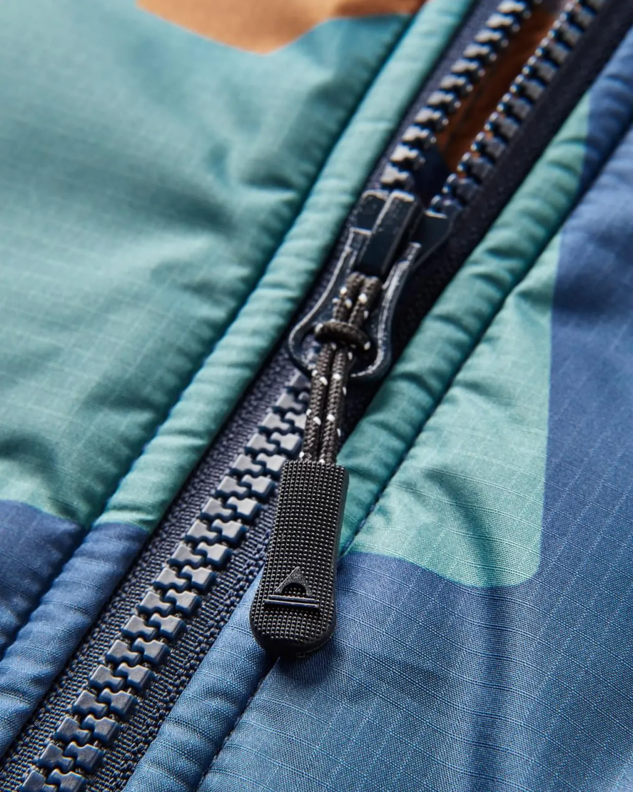 waves_recycelter_sherpa_geftterter_surfponcho__tiefblaues_tarnmuster_11.webp Cheap Waves Recycelter Sherpa Gefütterter Surf-Poncho - Tiefblaues Tarnmuster Surf-ponchos | Accessoires