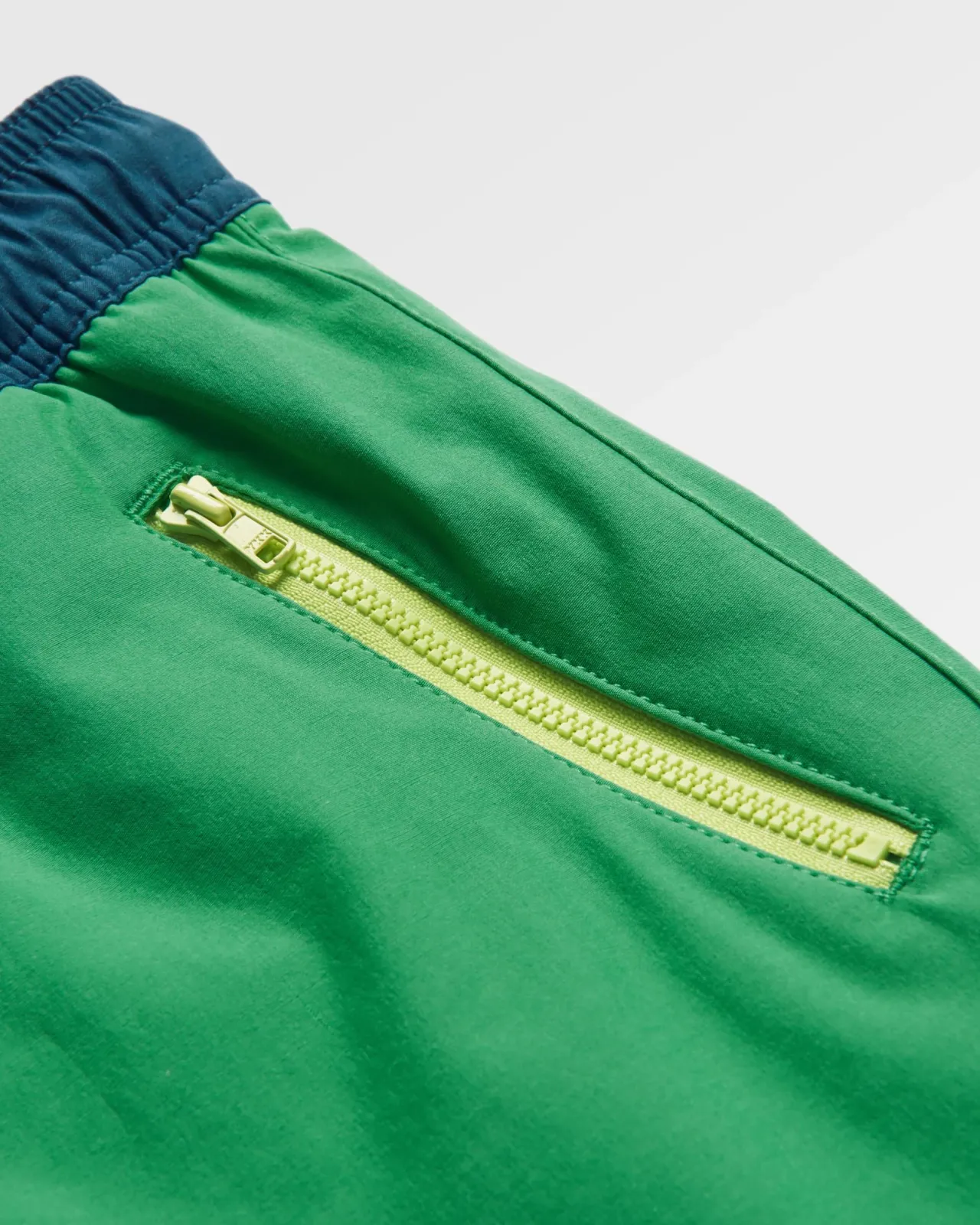 way_out_allzweckshorts__grne_fichte_6.webp Cheap Way Out Allzweck-Shorts - Grüne Fichte Damen Kurze Hosen