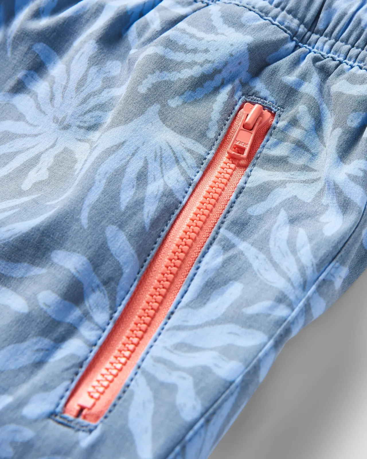 way_out_allzweckshorts__seegras_blauer_stahl_6.webp Fashion Way Out Allzweck-Shorts - Seegras Blauer Stahl Damen Surfzubehör | Kurze Hosen