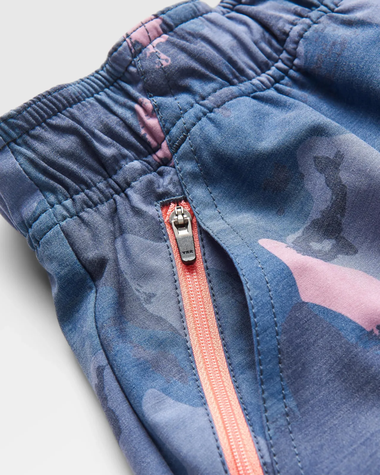 wonderland_gewebter_skort__ahorn_camo_7.webp Store Wonderland Gewebter Skort - Ahorn Camo Damen Kleider & Röcke | Kurze Hosen
