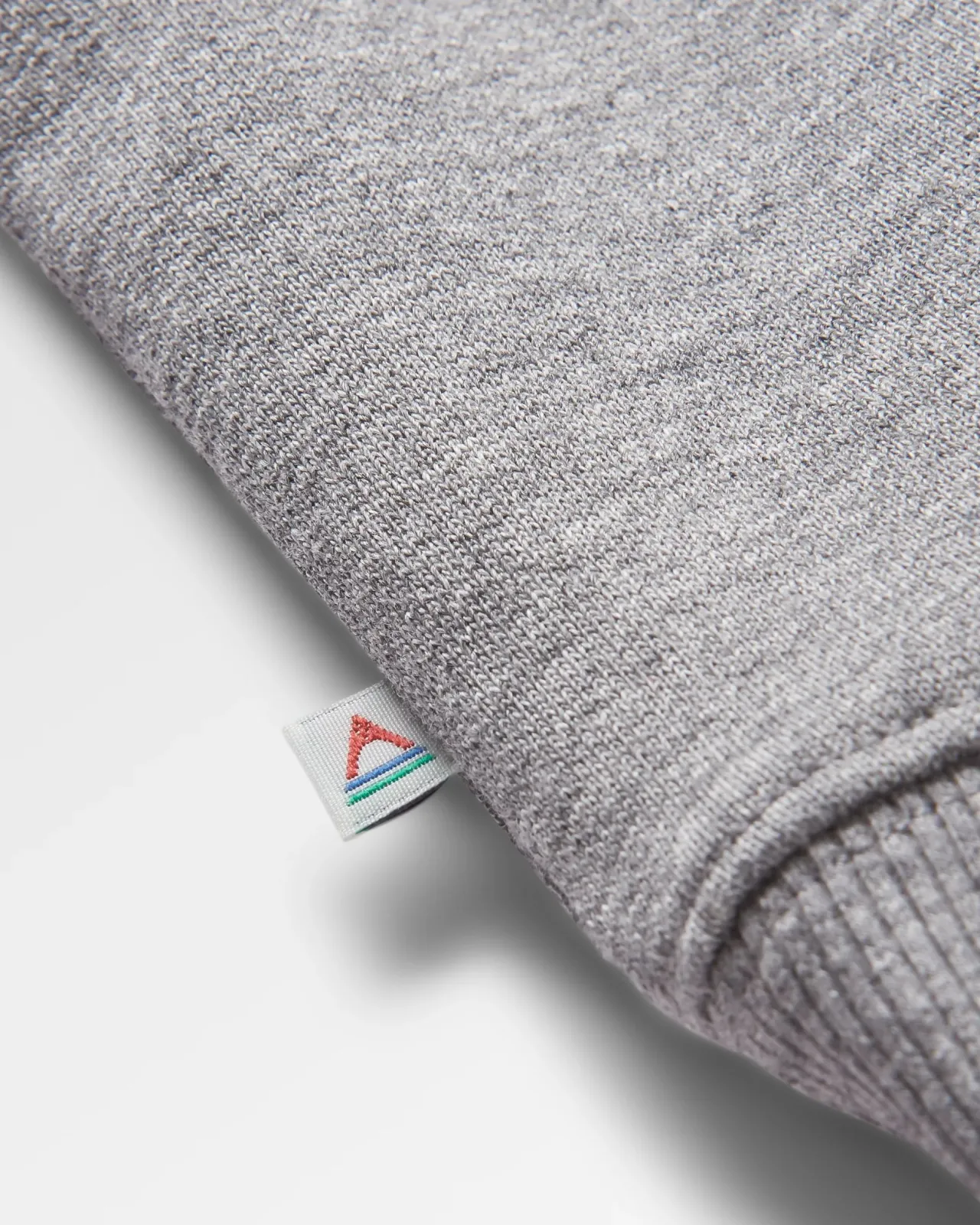 yuca_recyceltes_baumwollsweatshirt__dunkelgrau_meliert_9.webp Shop Yuca Recyceltes Baumwoll-Sweatshirt - Dunkelgrau meliert Herren Kapuzenpullover & Sweatshirts