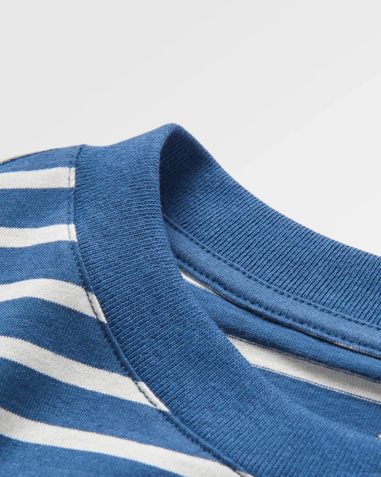 zen_recyceltes_tshirt_mit_lockerer_passform__dunkles_denim__birkenstreifen_2.webp Best Sale Zen Recyceltes T-Shirt mit Lockerer Passform - Dunkles Denim / Birkenstreifen Herren T-shirts & Tanktops